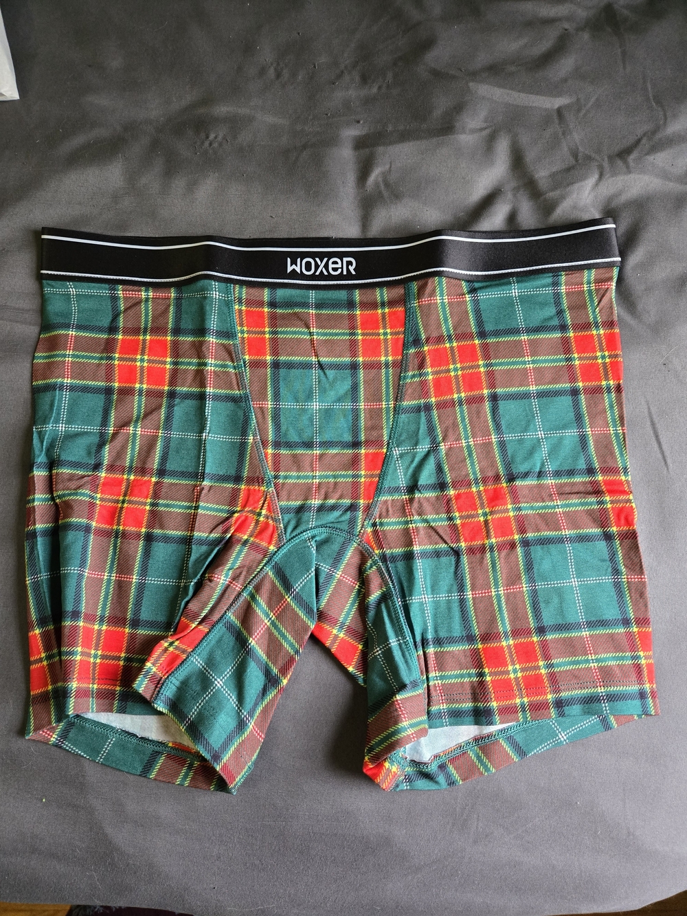Woxer Green and Red Plaid 5" Baller, New XL